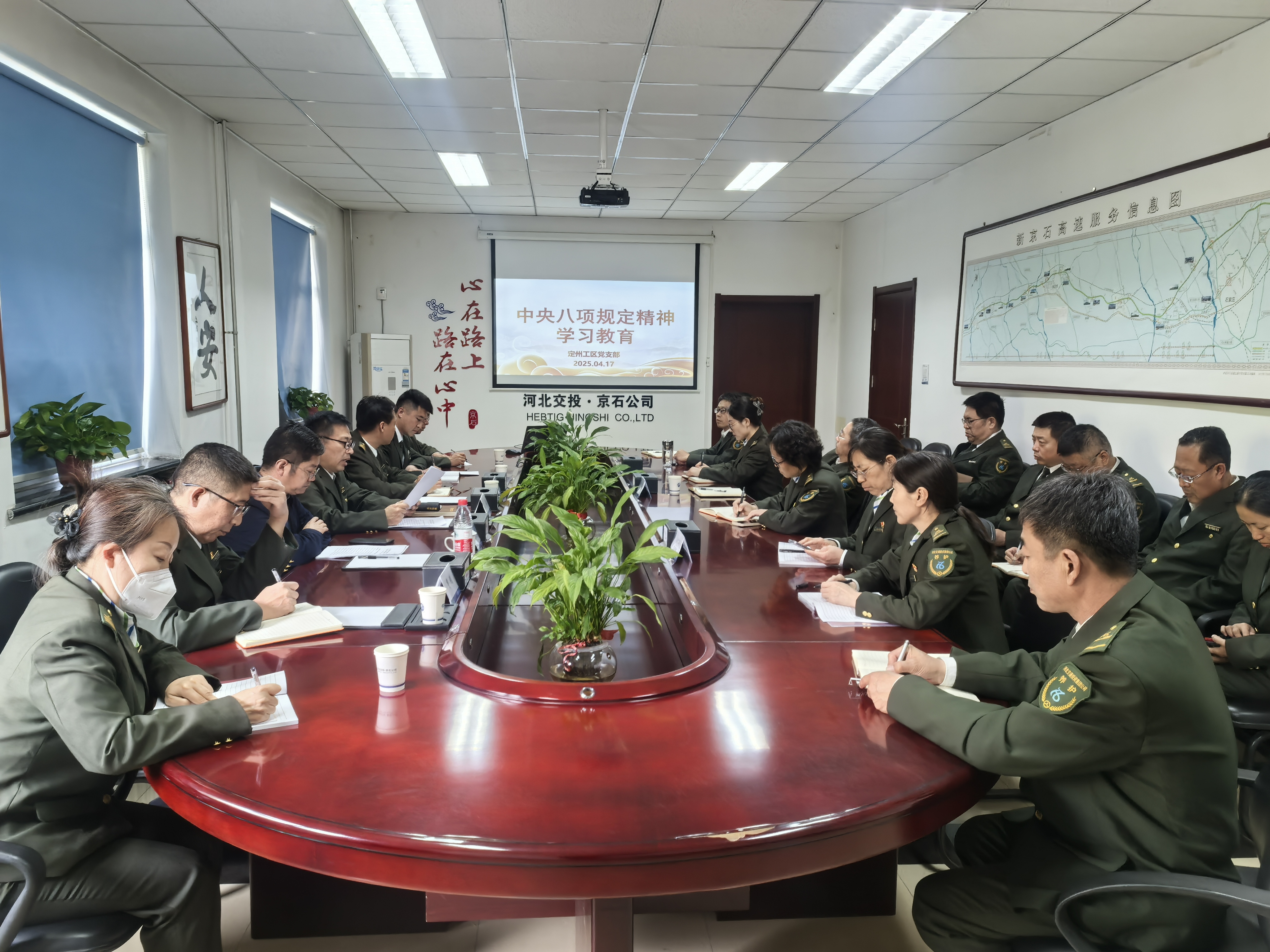 9b5f2f91d0921ec54473fa89419ff4a.jpg 9b5f2f91d0921ec54473fa89419ff4a.jpg